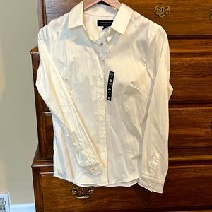 NWT. Banana Republic tailored fit dress shirt.